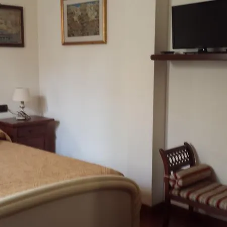 Sinatra Bed & Breakfast *
